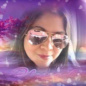 Meet your Posher, Paola